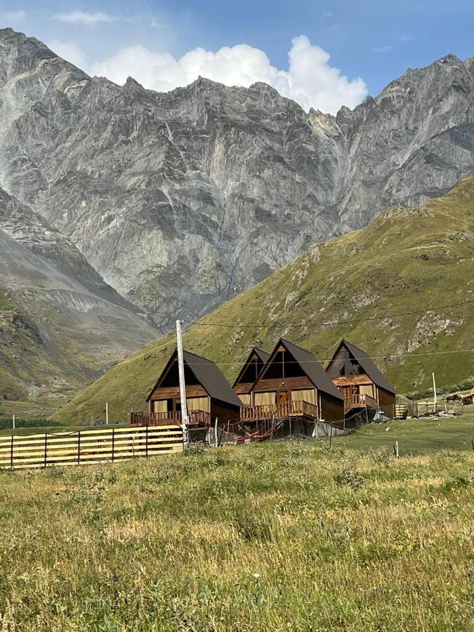 Kazbegi 4 Side Cottages Exterior photo